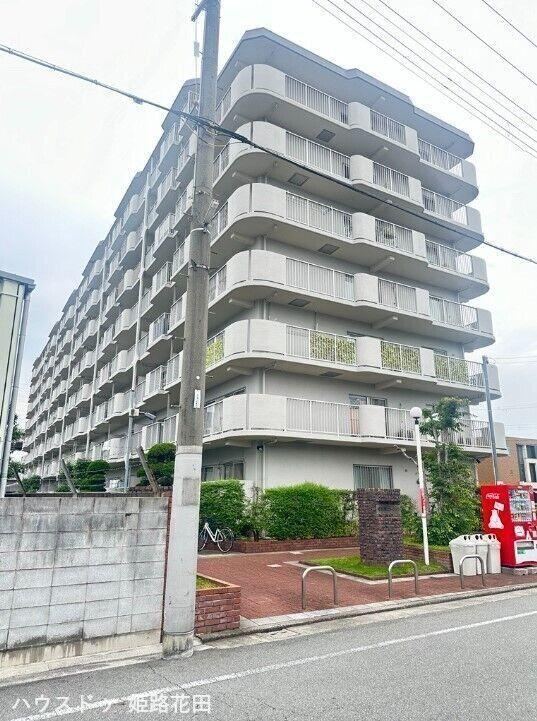 3LDK apartment in Himeji, Hyogo - Photo 1