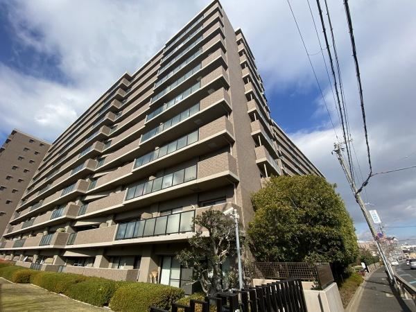 3LDK apartment in Takaishi, Osaka - Photo 1