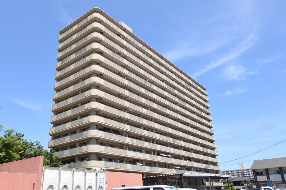 4LDK apartment in Minami Ward, Kumamoto - Photo 1