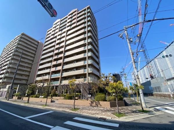 3LDK apartment in Suminoe Ward, Osaka - Photo 1
