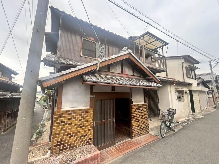 5LDK house in Kashiwara, Osaka - Photo 1