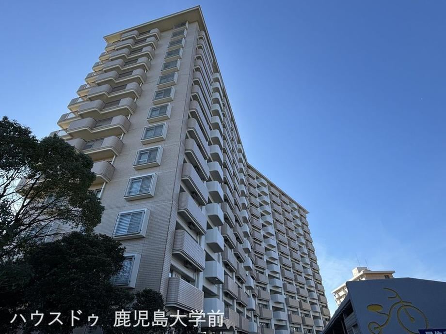 3LDK apartment in Kagoshima, Kagoshima - Photo 1
