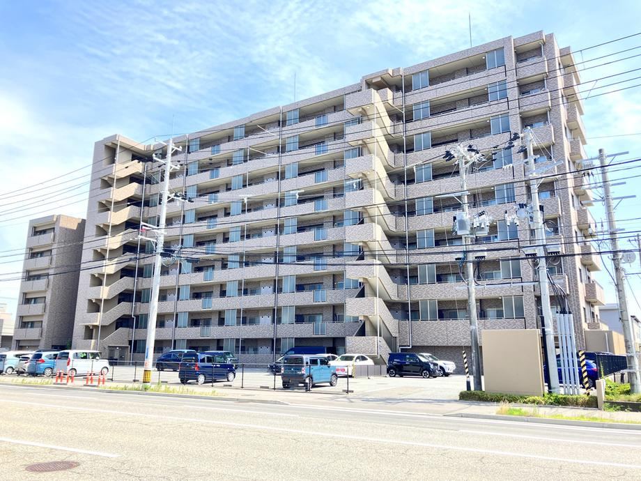 3LDK apartment in Chuo Ward, Niigata - Photo 1