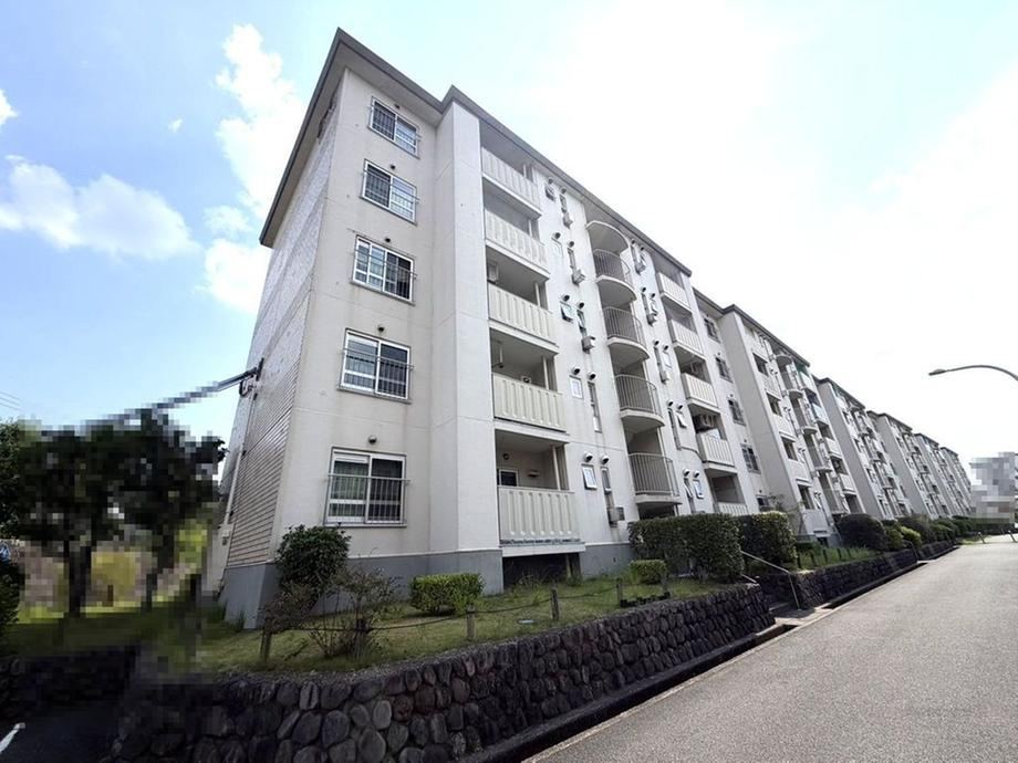 3LDK apartment in Hirakata, Osaka - Photo 1