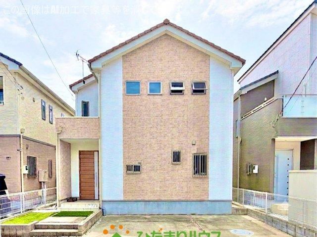 4LDK house in Kazo, Saitama - Photo 1