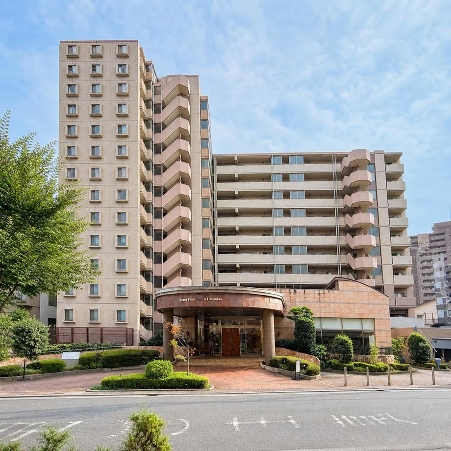 3LDK apartment in Urawa Ward, Saitama - Photo 1