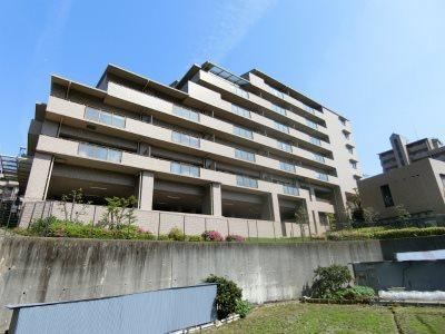 3LDK apartment in Toyonaka, Osaka - Photo 1