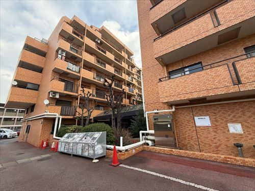 2LDK apartment in Showa Ward, Nagoya, Aichi - Photo 1