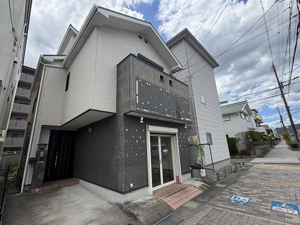 3LDK house in Nishinomiya, Hyogo - Photo 1