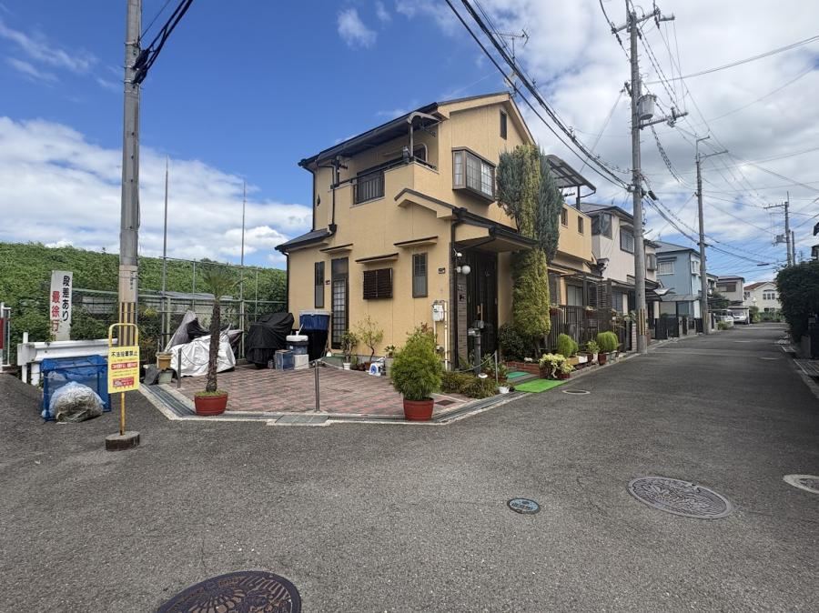 3LDK house in Hirakata, Osaka - Photo 1