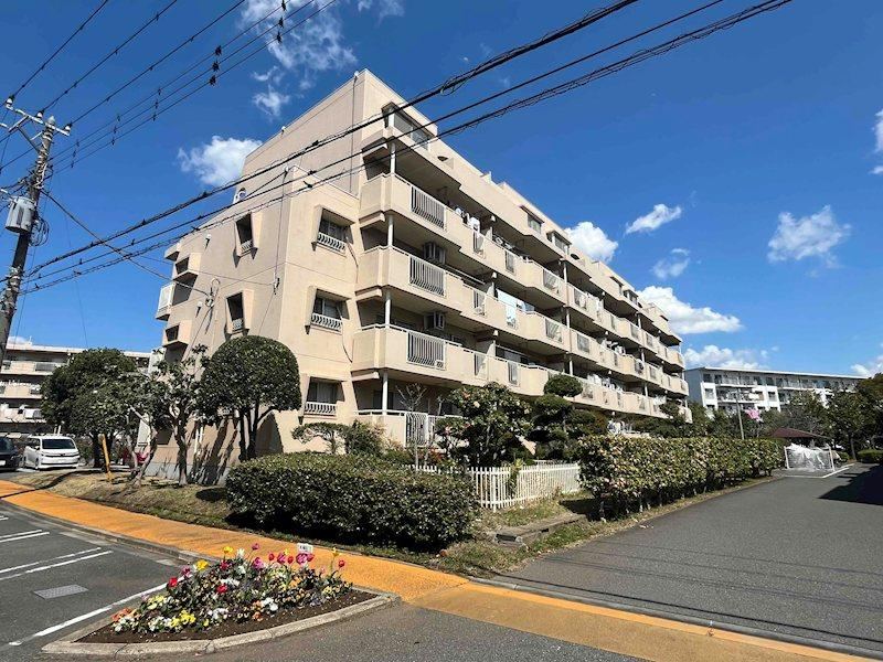 4LDK apartment in Narashino, Chiba - Photo 1