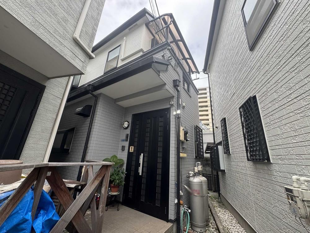 4LDK house in Sakae Ward, Yokohama, Kanagawa - Photo 1