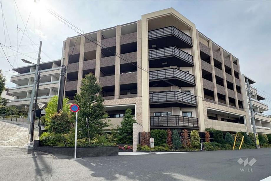 1LDK apartment in Shinjuku Ward, Tokyo - Photo 1