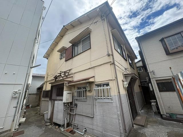5DK house in Ino Ward, Osaka - Photo 1