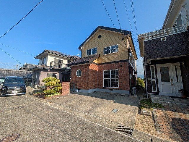 4LDK house in Shimonoseki, Yamaguchi - Photo 1
