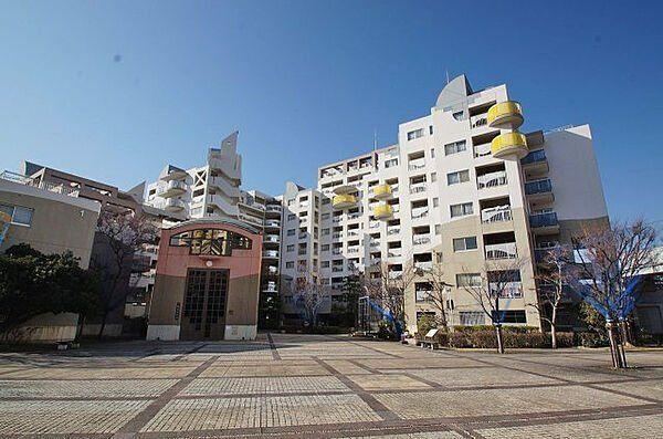 3LDK apartment in Kaizuka, Osaka - Photo 1