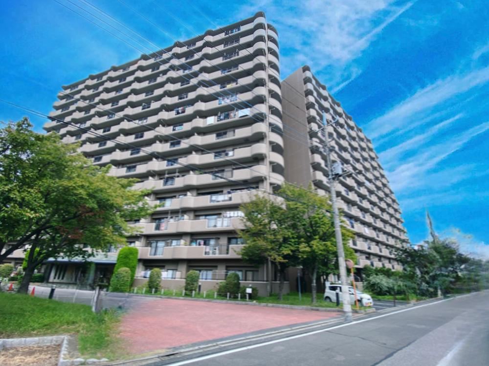 3LDK apartment in Yashio, Saitama - Photo 1