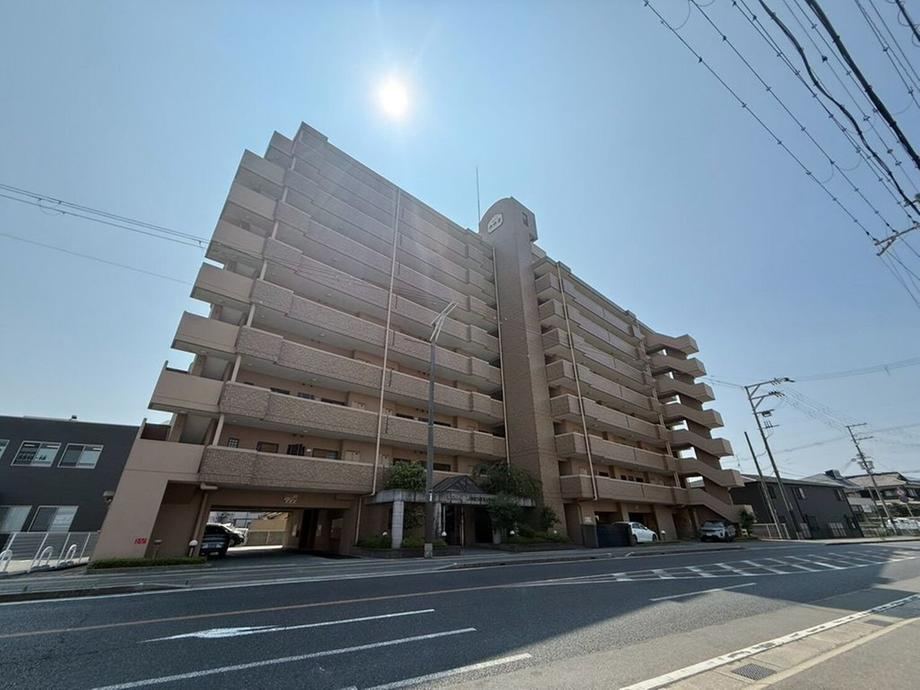 3LDK apartment in Himeji, Hyogo - Photo 1