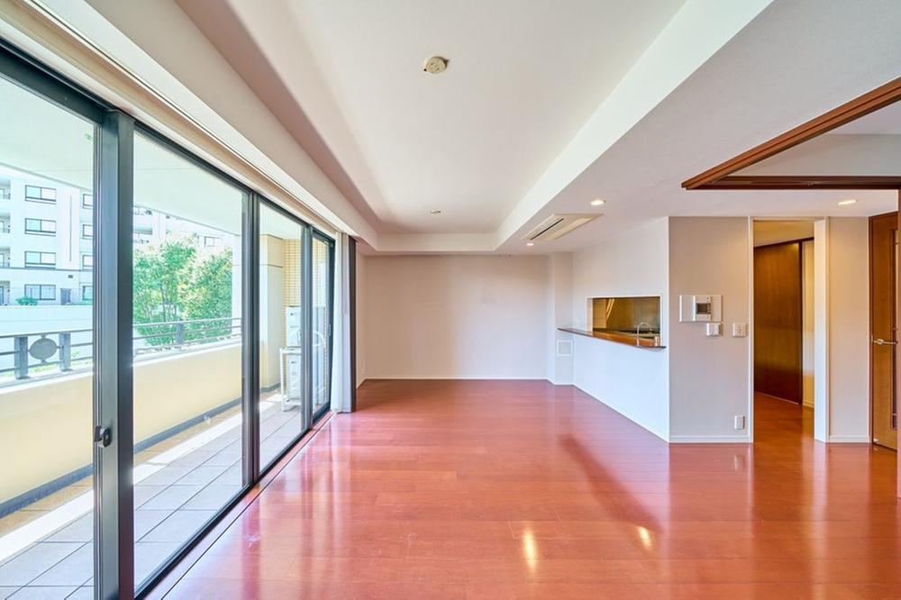 3LDK apartment in Naka Ward, Yokohama, Kanagawa - Photo 1