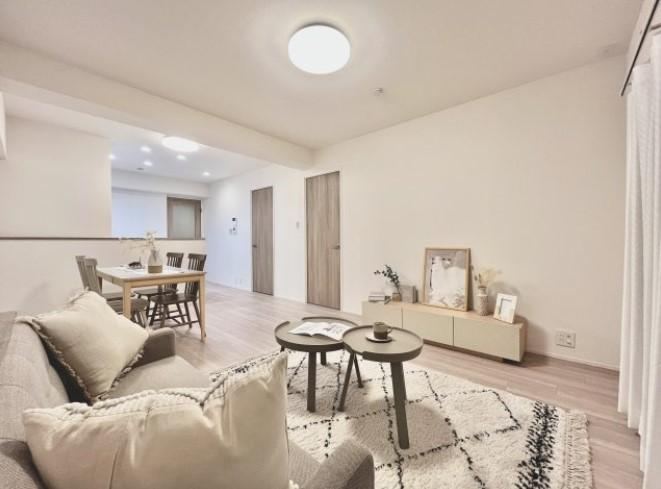 3LDK+S apartment in Suita, Osaka - Photo 1