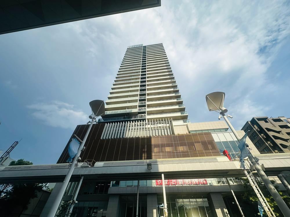 3LDK+S apartment in Edogawa Ward, Tokyo - Photo 1