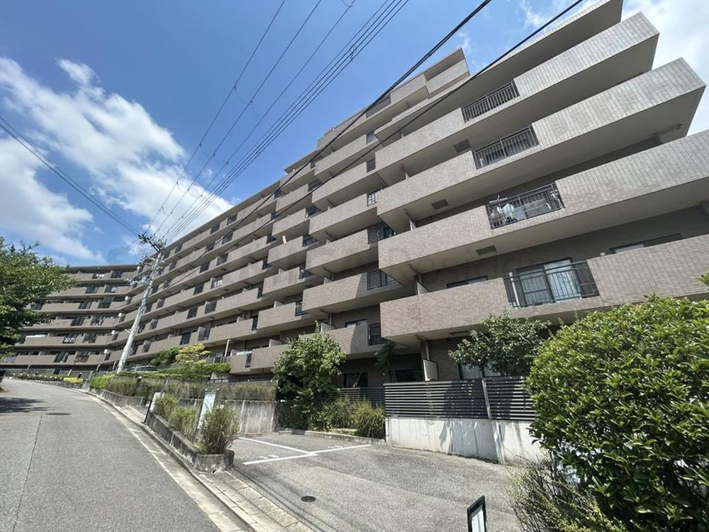 3LDK apartment in Suita, Osaka - Photo 1