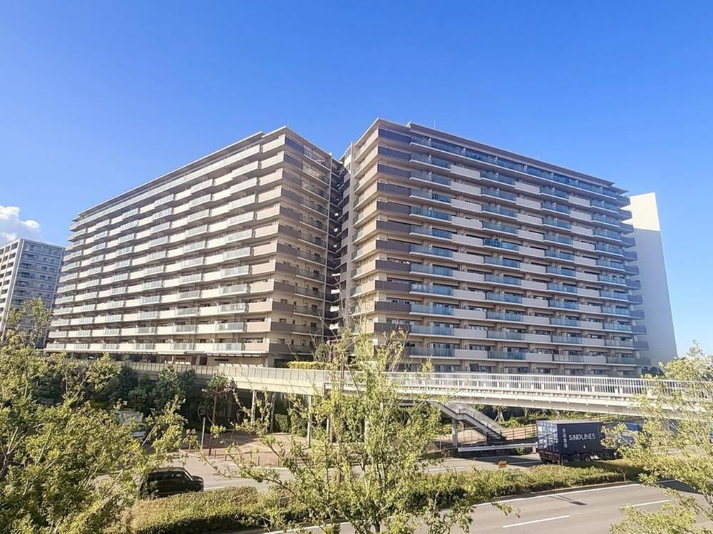 3LDK apartment in Suminoe Ward, Osaka - Photo 1