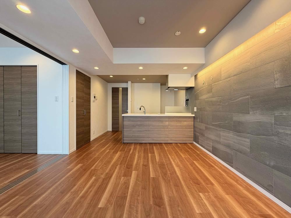2LDK apartment in Sumida Ward, Tokyo - Photo 1
