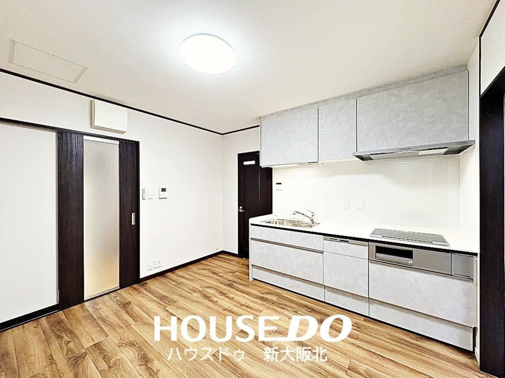 4DK house in Higashiyodogawa Ward, Osaka - Photo 1