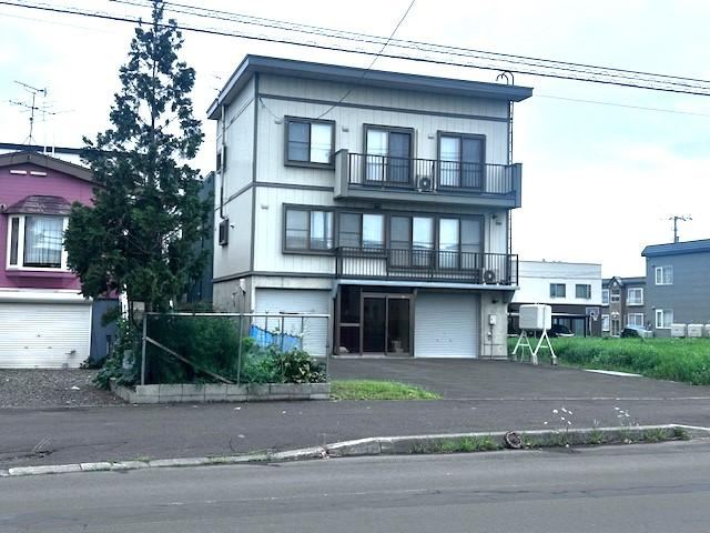 5LDK house in Kita Ward, Sapporo, Hokkaido - Photo 1