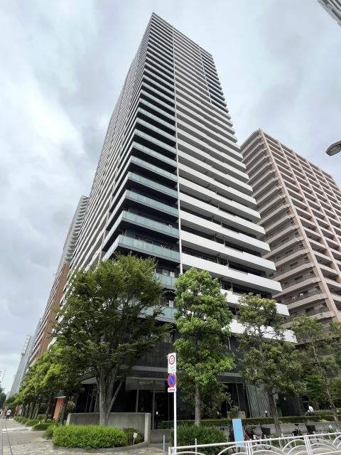 3LDK apartment in Minato Ward, Tokyo - Photo 1