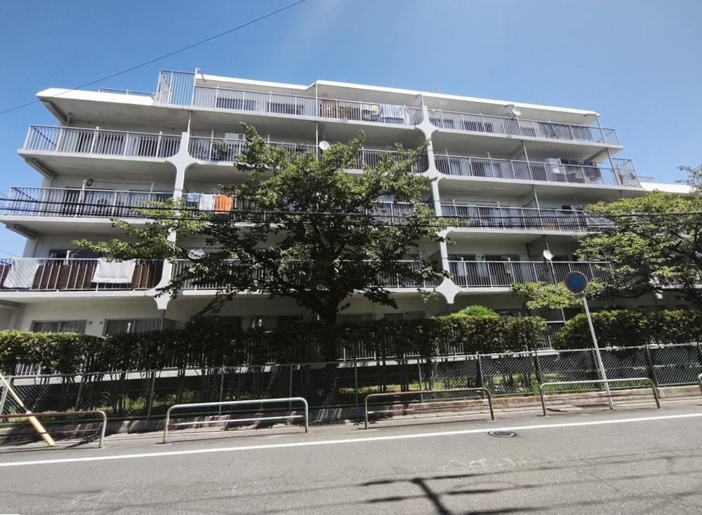 2LDK apartment in Ichikawa, Chiba - Photo 1