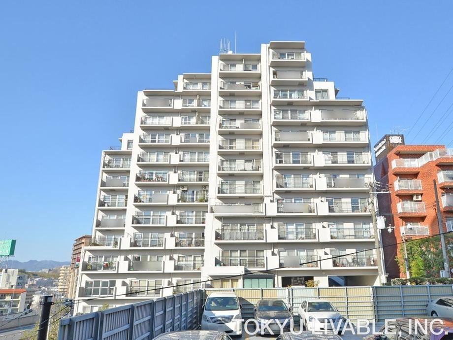 3LDK apartment in Toyonaka, Osaka - Photo 1