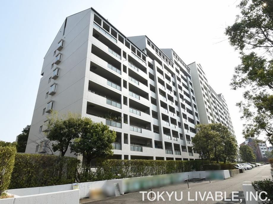 3LDK apartment in Higashinada Ward, Kobe, Hyogo - Photo 1