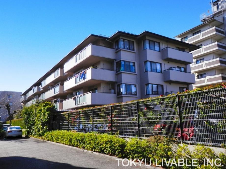 4LDK apartment in Suita, Osaka - Photo 1