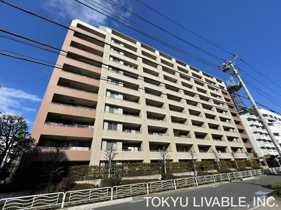 4LDK apartment in Koto Ward, Tokyo - Photo 1