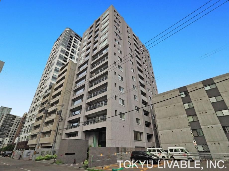 2LDK apartment in Chuo Ward, Sapporo, Hokkaido - Photo 1
