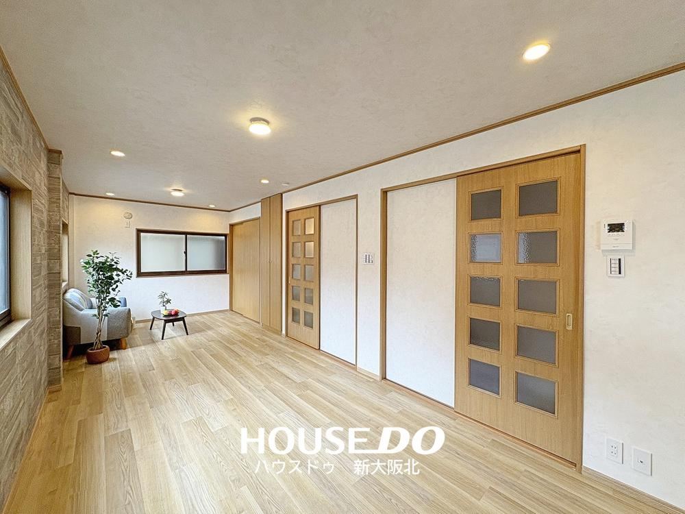 3LDK+S house in Higashiyodogawa Ward, Osaka - Photo 1