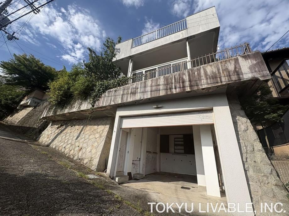 8K house in Kita Ward, Kyoto - Photo 1