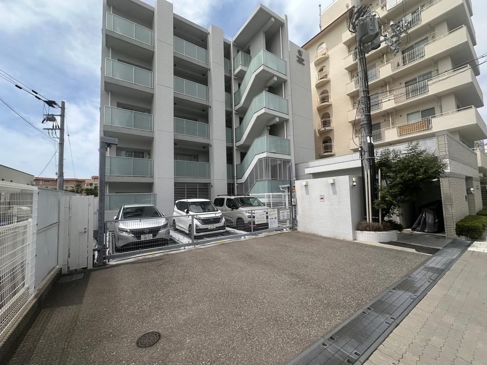3LDK apartment in Tarumi Ward, Kobe, Hyogo - Photo 1