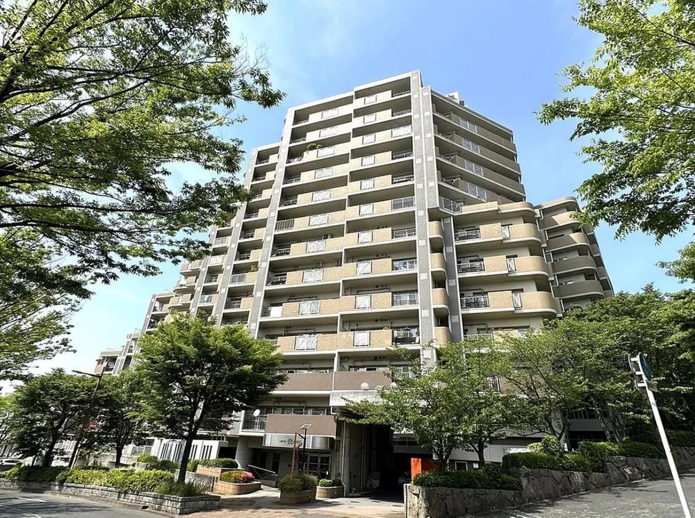 3LDK apartment in Yahatanishi Ward, Kitakyushu, Fukuoka - Photo 1