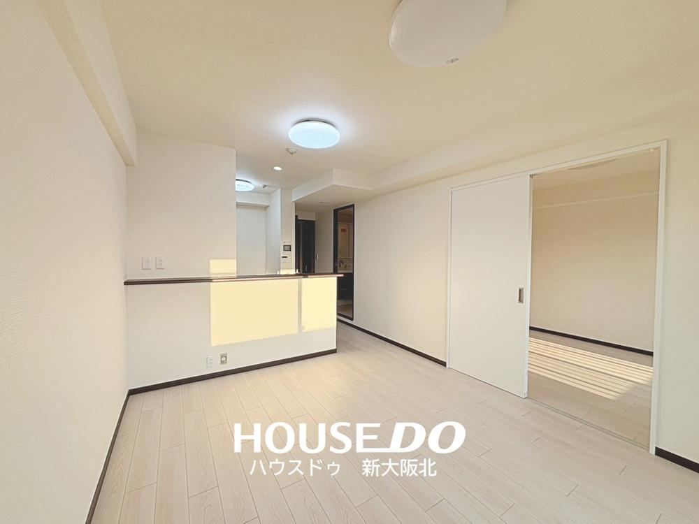 2LDK+S apartment in Yodogawa Ward, Osaka - Photo 1