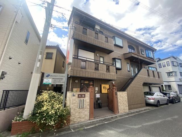 8LDK house in Higashiosaka, Osaka - Photo 1