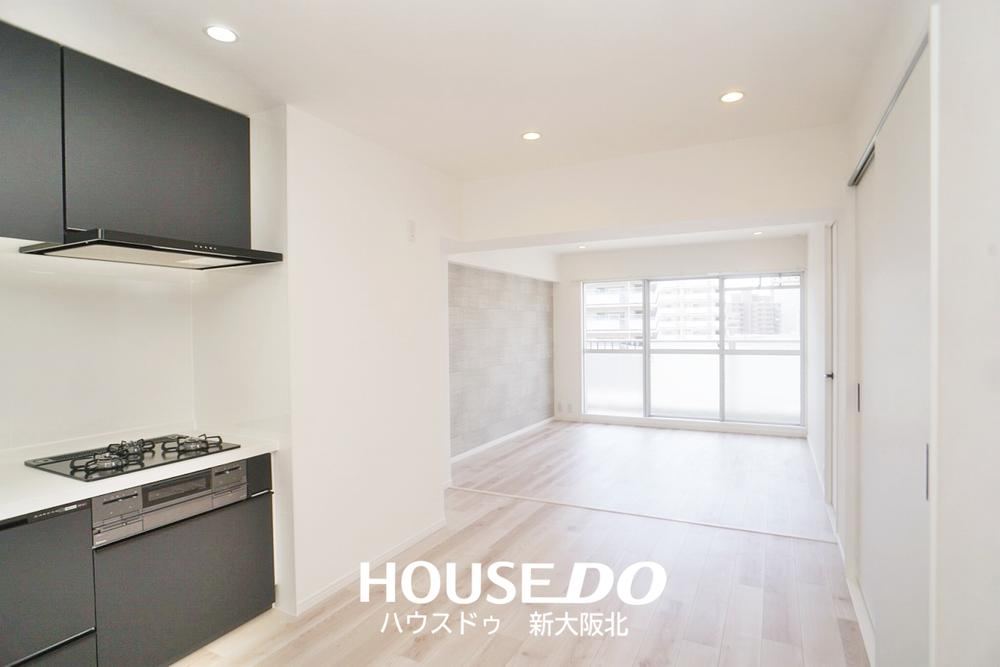 3LDK apartment in Nishiyodogawa Ward, Osaka - Photo 1