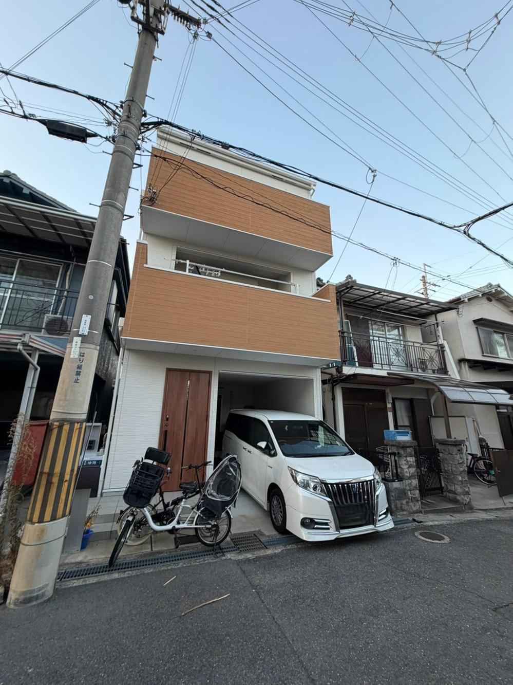 4LDK house in Neyagawa, Osaka - Photo 1