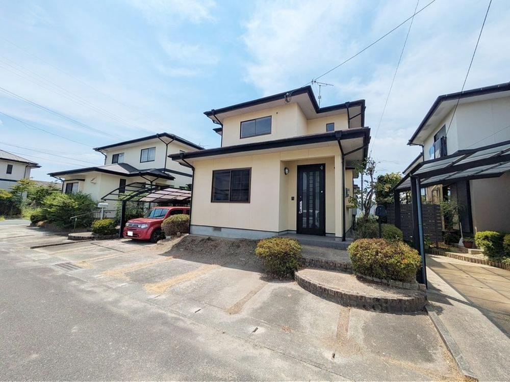 4LDK house in Kurume, Fukuoka - Photo 1