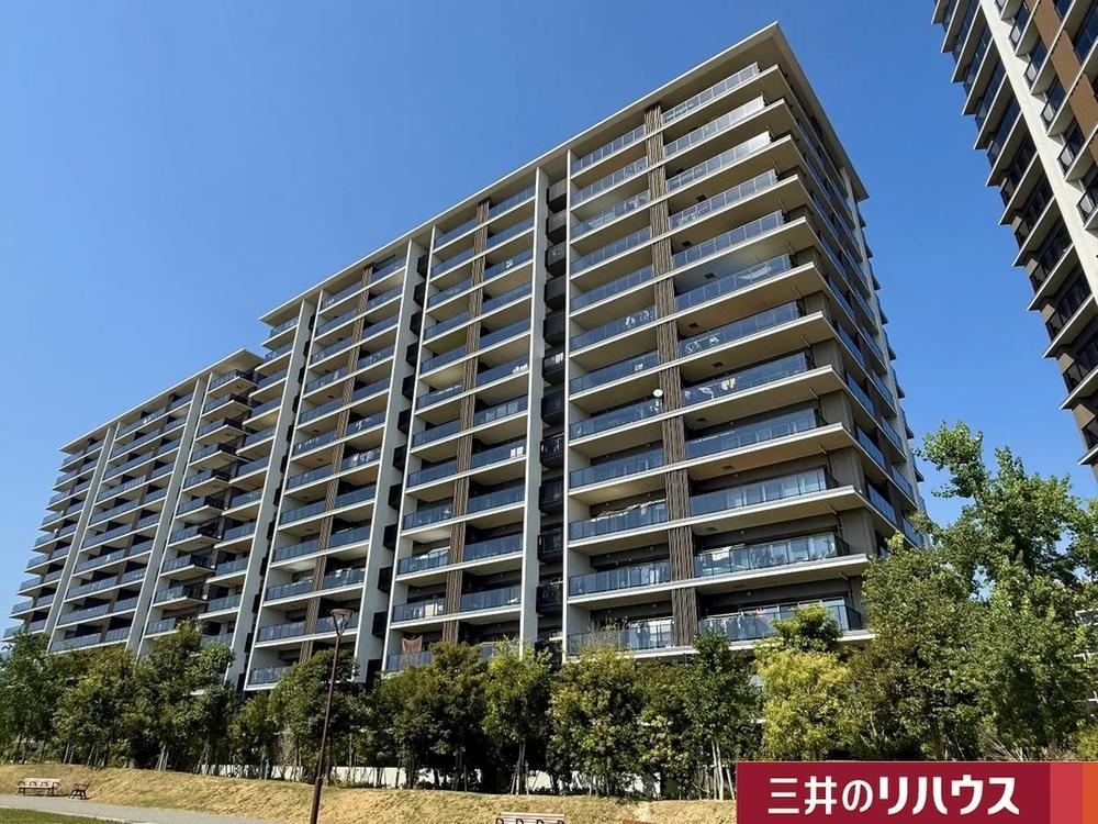 3LDK+S apartment in Higashi Ward, Fukuoka - Photo 1