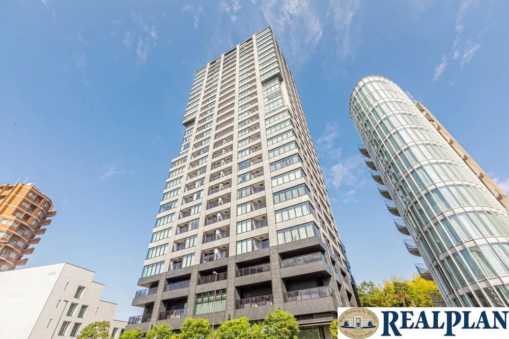 3LDK apartment in Minato Ward, Tokyo - Photo 1
