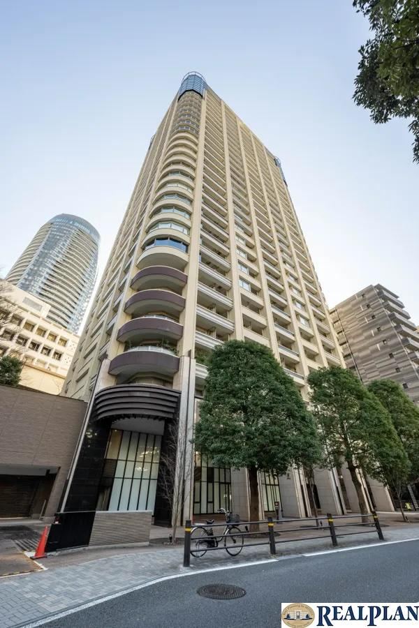 1LDK apartment in Minato Ward, Tokyo - Photo 1