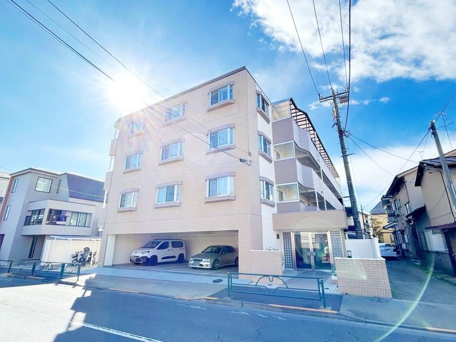 2LDK+S apartment in Setagaya Ward, Tokyo - Photo 1